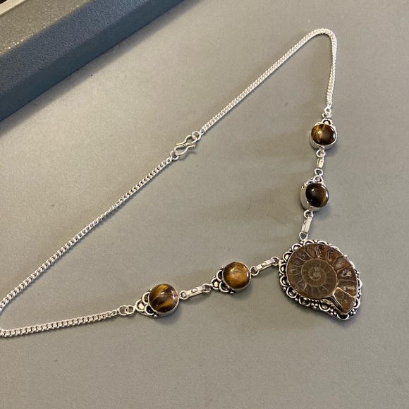 925 sterling silver overlay genuine fossil shell ammonite & tiger eye necklace - Picture 13 of 16